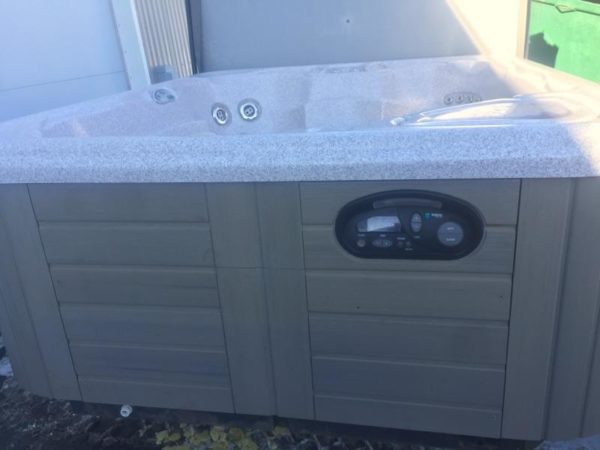 Used Spa, Used Hot tubs, cheap spas, cheap hot tubs, HotSpring Spas