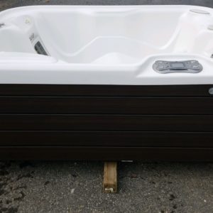 Used Spas, Used Hot Tubs for Sale, Hot Tubs for Sale, HotSpring Spas, Jacuzzi, Used Jacuzzis