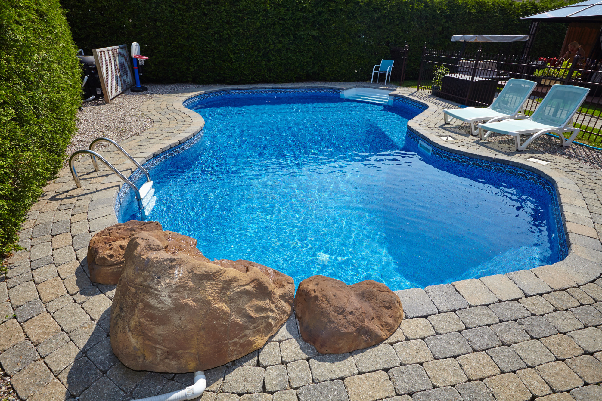 Radiant Pools: 8 Things to Love About Energy Efficient Pools