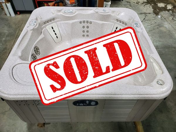 Thatcher Pre-Owned Hot Tubs | Sold 2007 Vanguard